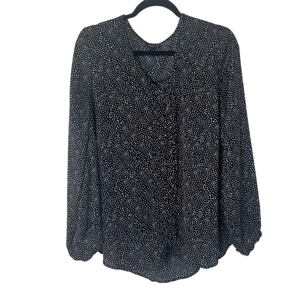 Torrid Georgette Black and White Dot Pintuck Button Blouse Long Sleeve Size 1
